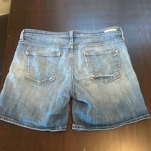Pilcro and the Letterpress Women's Lightly Distressed Denim Shorts Size 29 - Picture 5 of 16